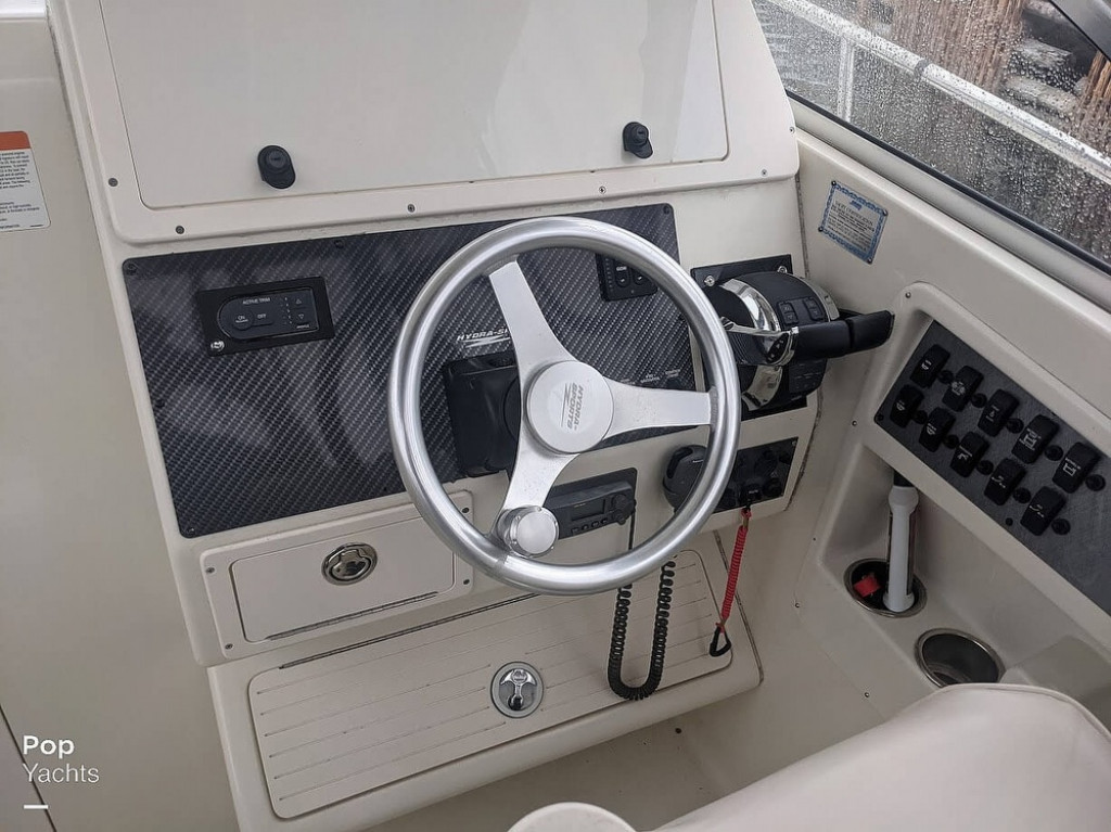 Hydra Sports 2800 WA Vector