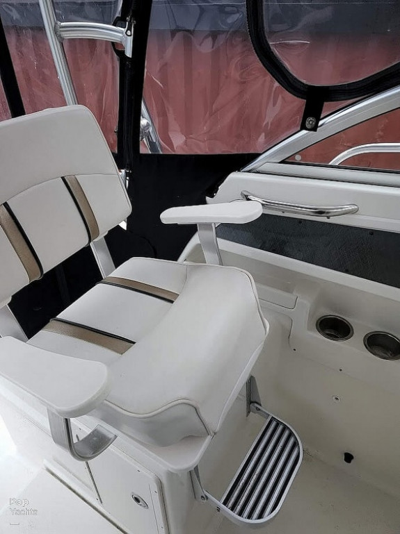 Hydra Sports 2800 WA Vector