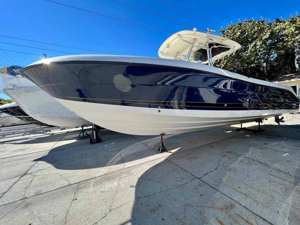 Hydra Sports Vector 2900 CC