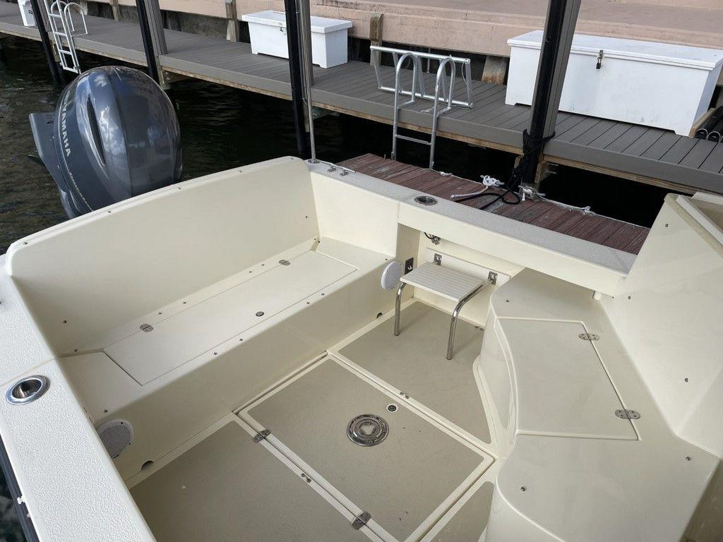 Eastern Islander 248