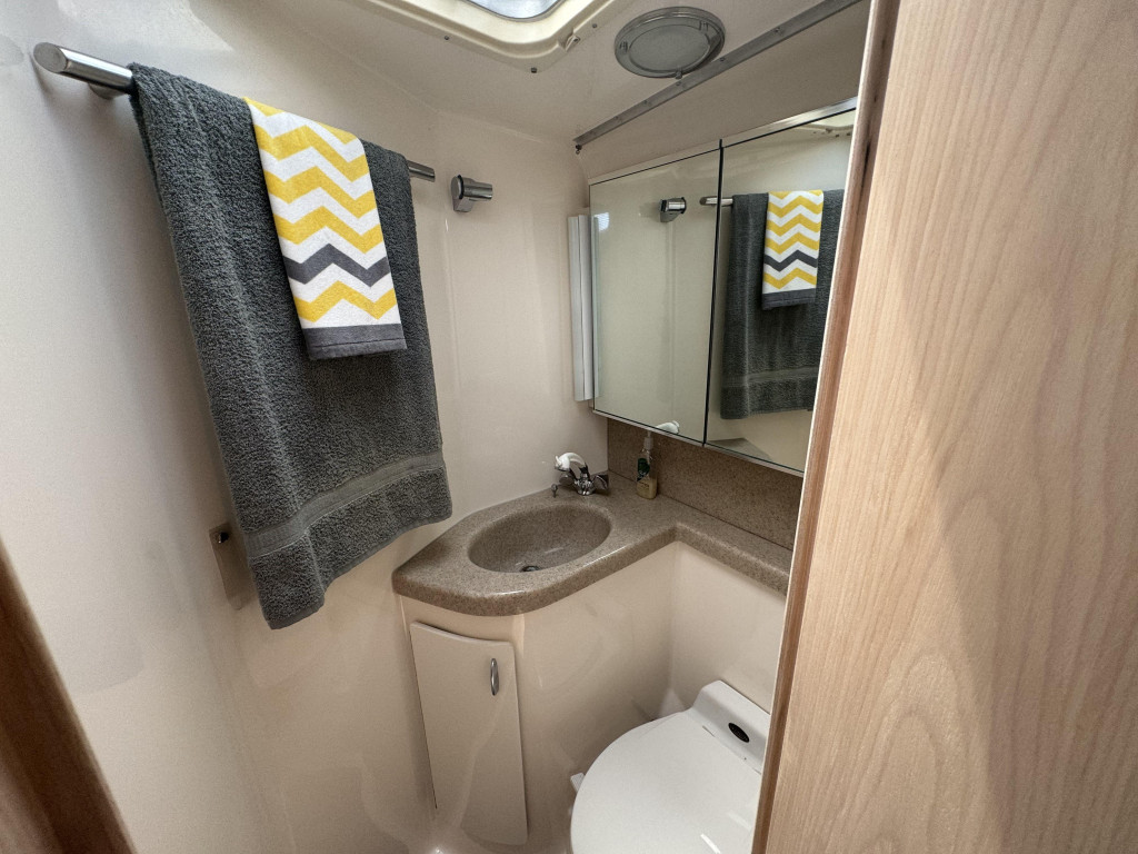 Tiara 4300 CONVERTIBLE