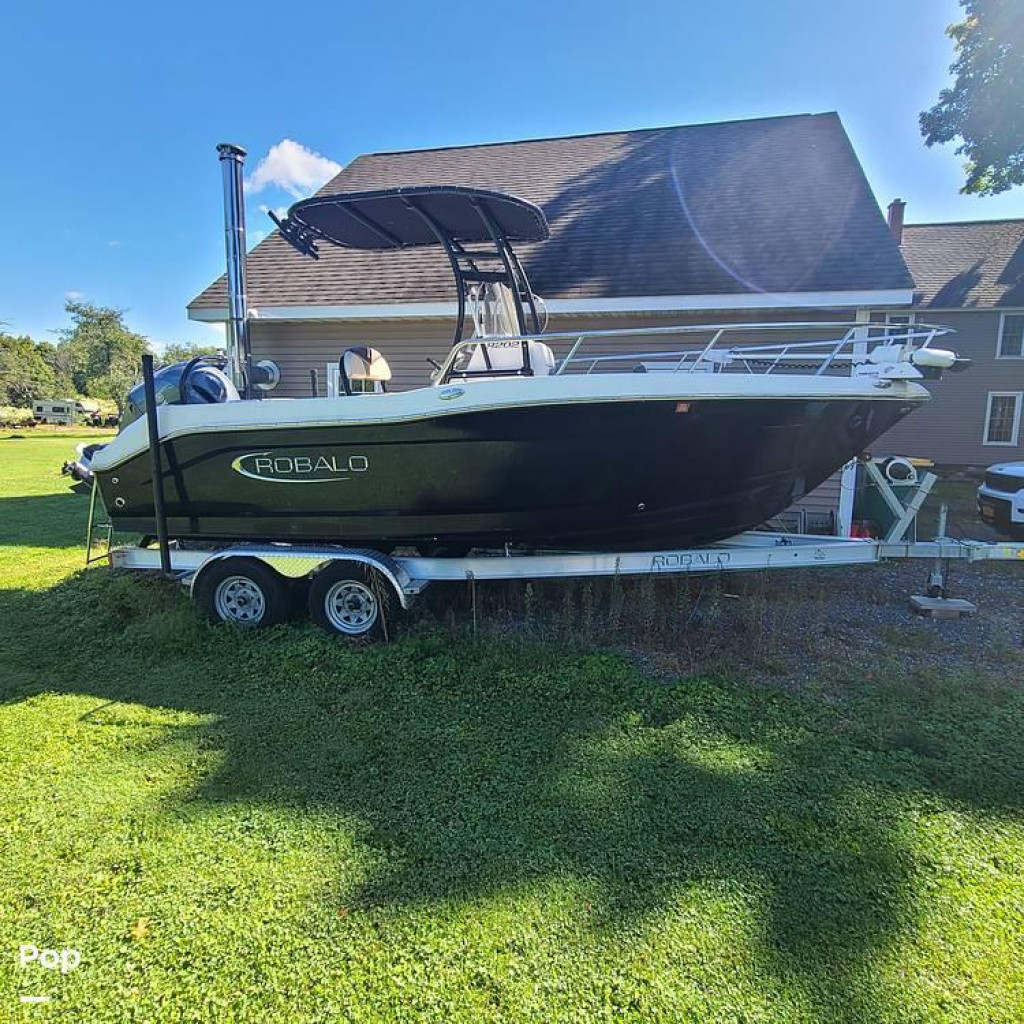 Robalo R202 Explorer