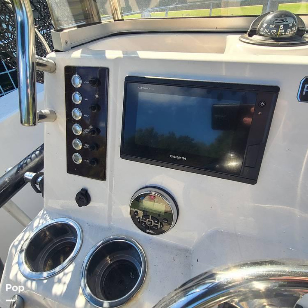 Robalo R202 Explorer