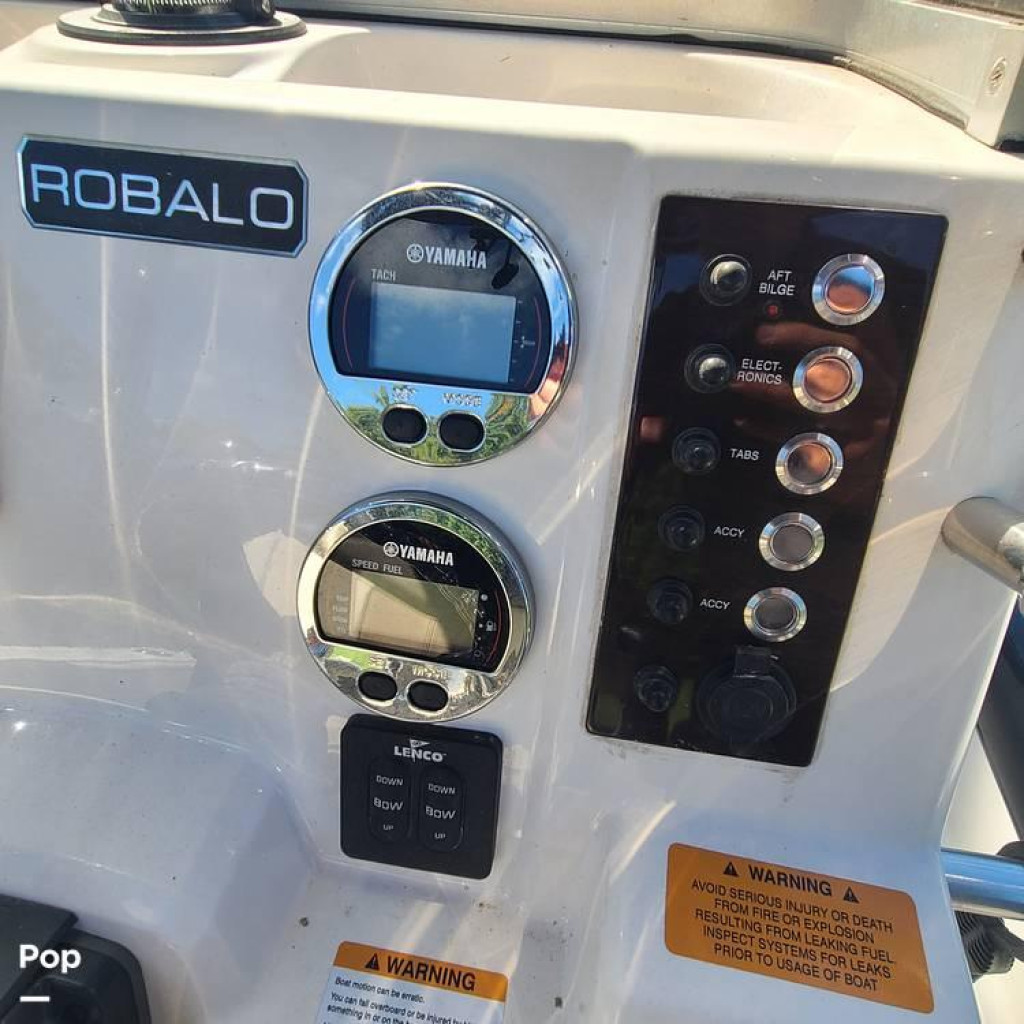 Robalo R202 Explorer