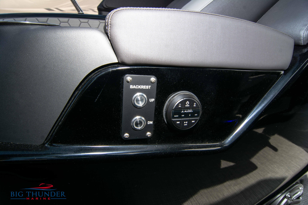 Manitou 25 XT SRW SHP