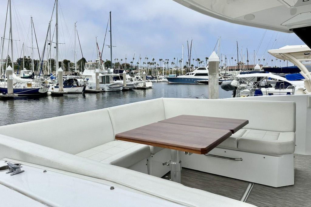 Cruisers 390 Express