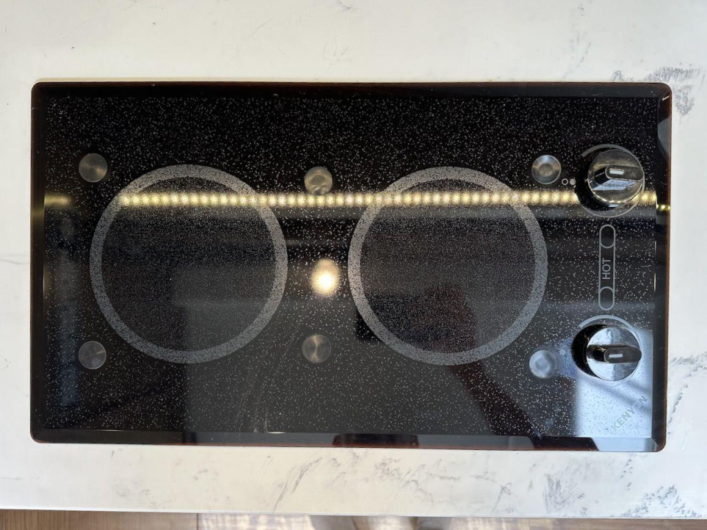 Cruisers 390 Express