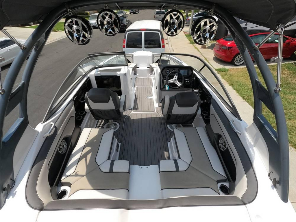 Yamaha 212 Limited S