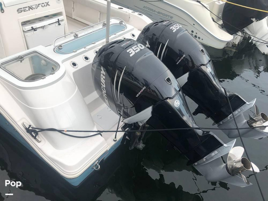 Sea Fox 328 Commander