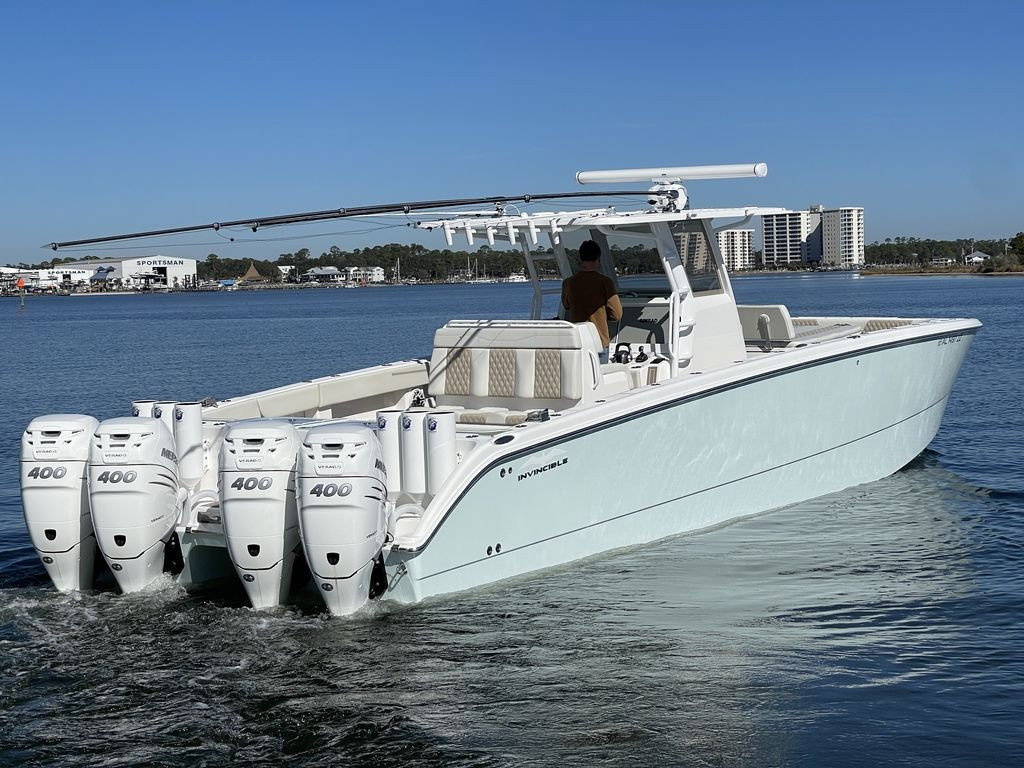 Invincible CATAMARANS