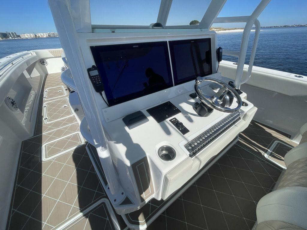 Invincible CATAMARANS