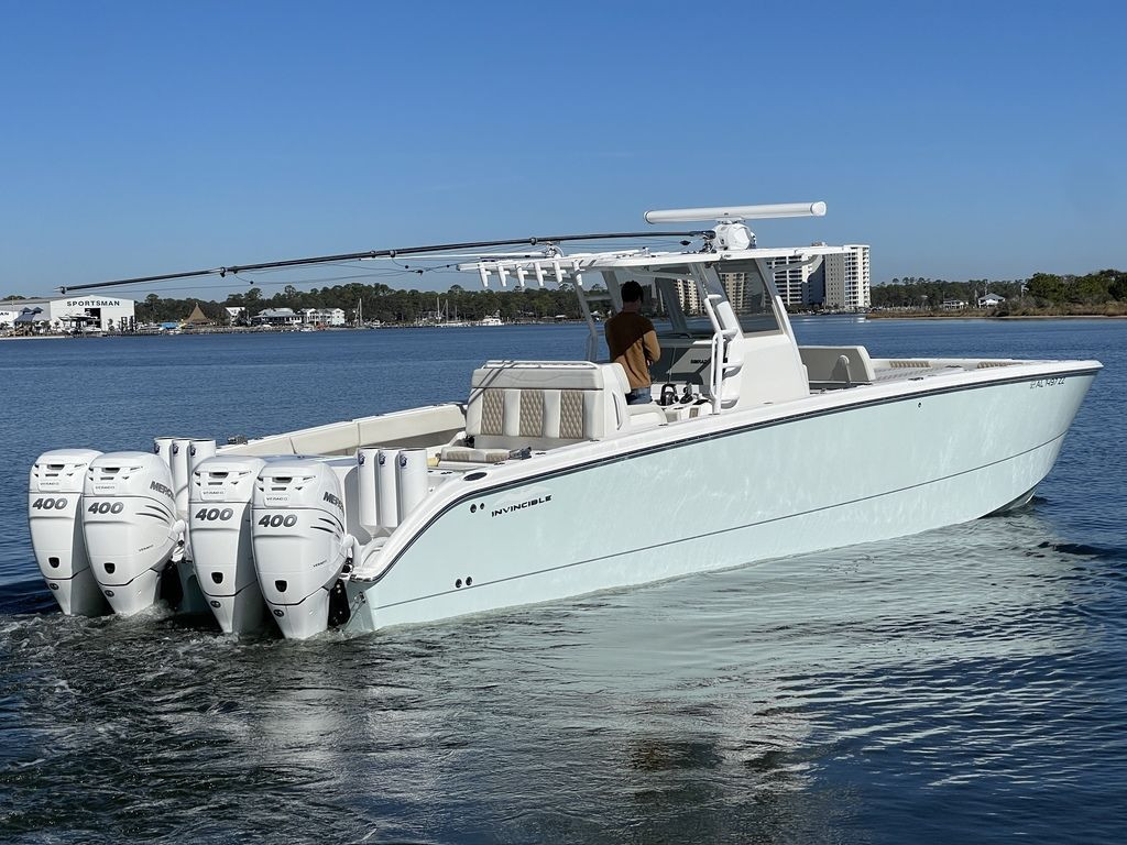 Invincible CATAMARANS