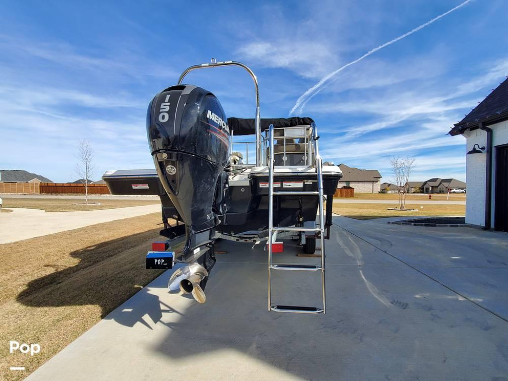 Bayliner Element XR7