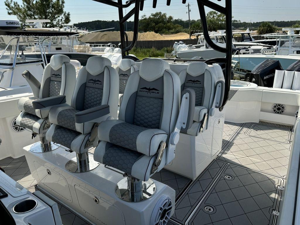 Invincible CATAMARANS