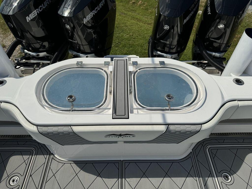 Invincible CATAMARANS