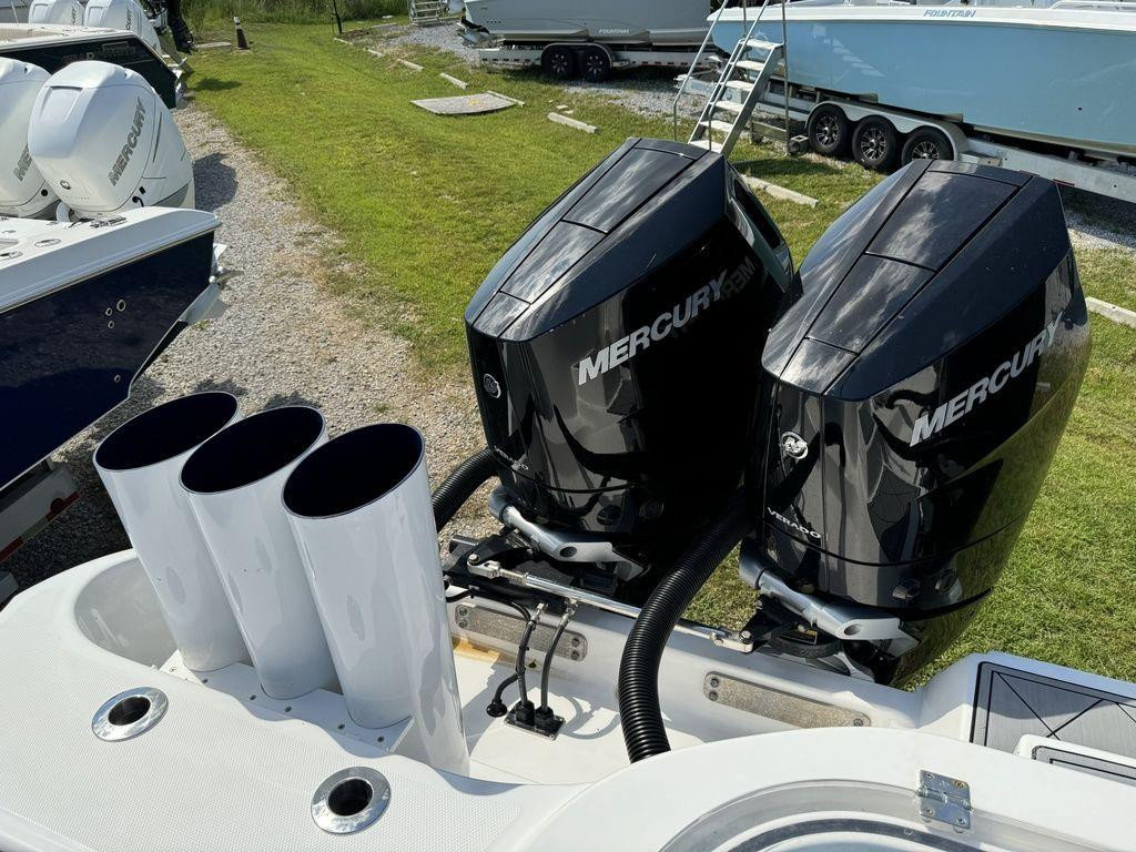 Invincible CATAMARANS