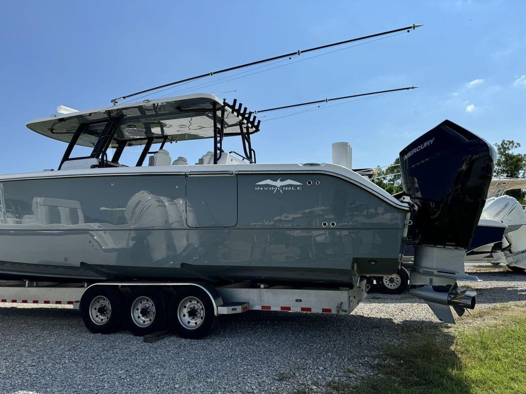 Invincible CATAMARANS