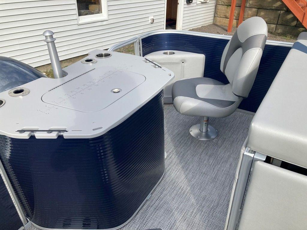 Bennington 22 SXSAPG