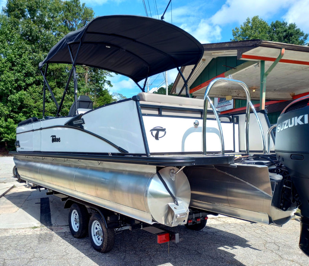 Tahoe Cascade 2385 VRL Tritoon