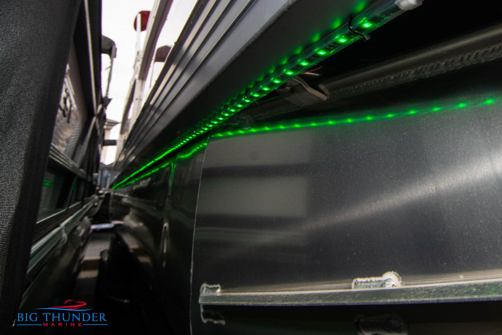 JC Tritoon NepToon 25 TT Sport