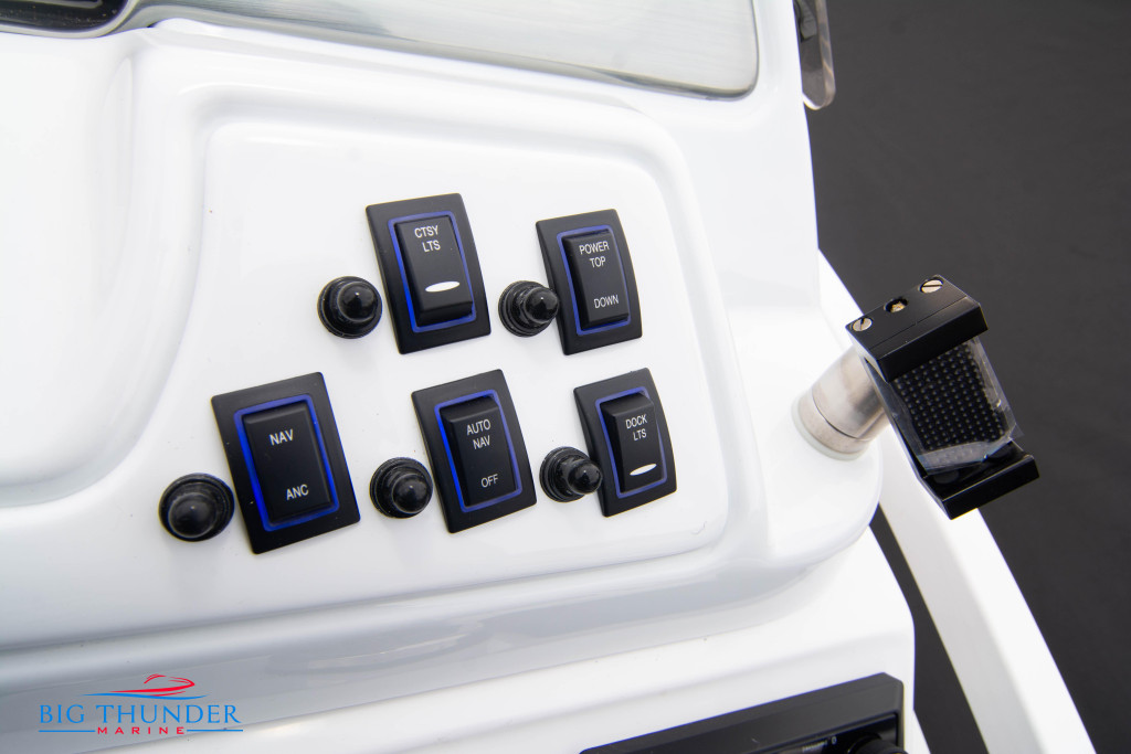 JC Tritoon NepToon 25 TT Sport