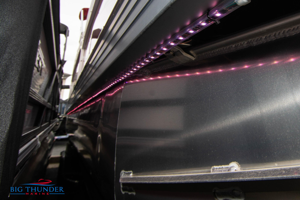 JC Tritoon NepToon 25 TT Sport