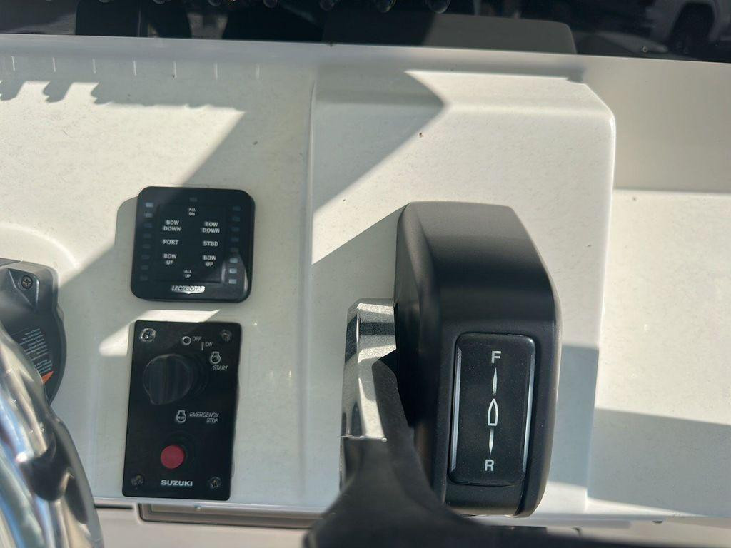 Sea Born LX22 Center Console LE