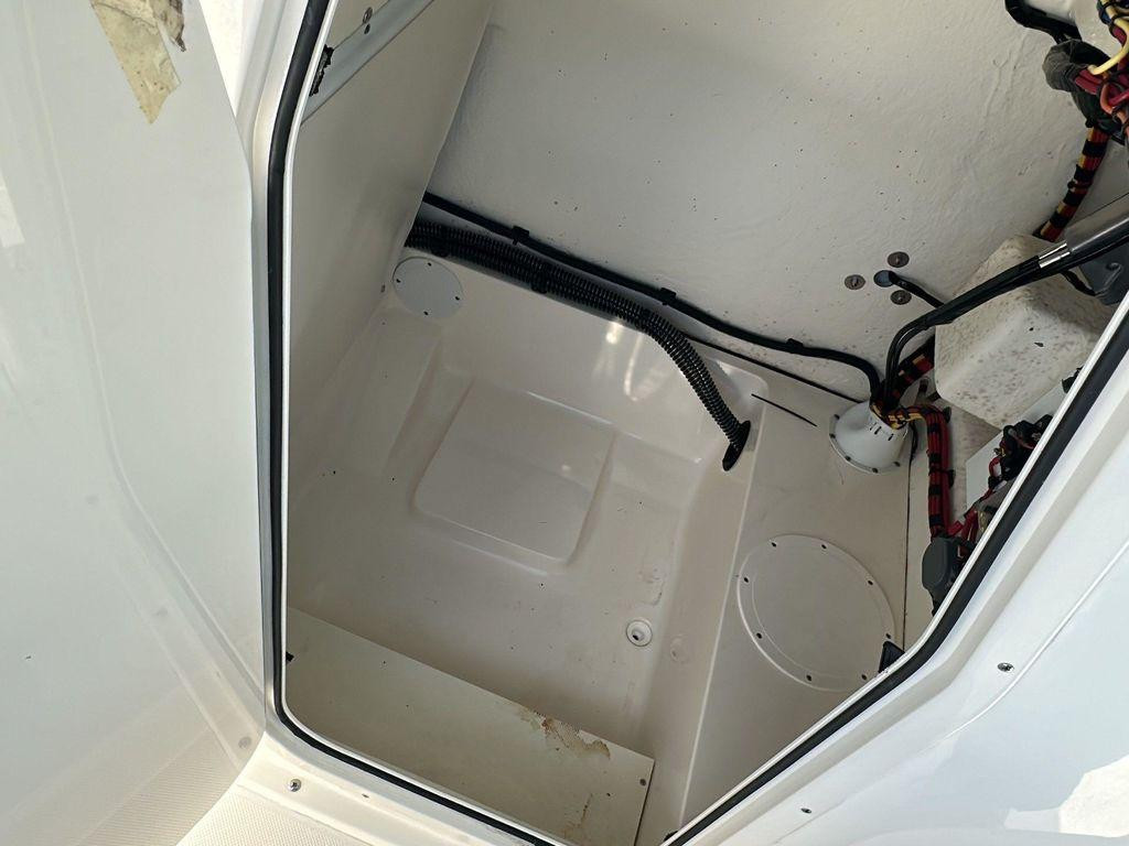 Sea Born LX22 Center Console LE