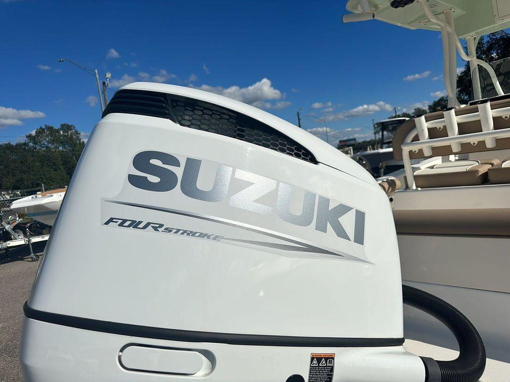 Sea Born LX22 Center Console LE