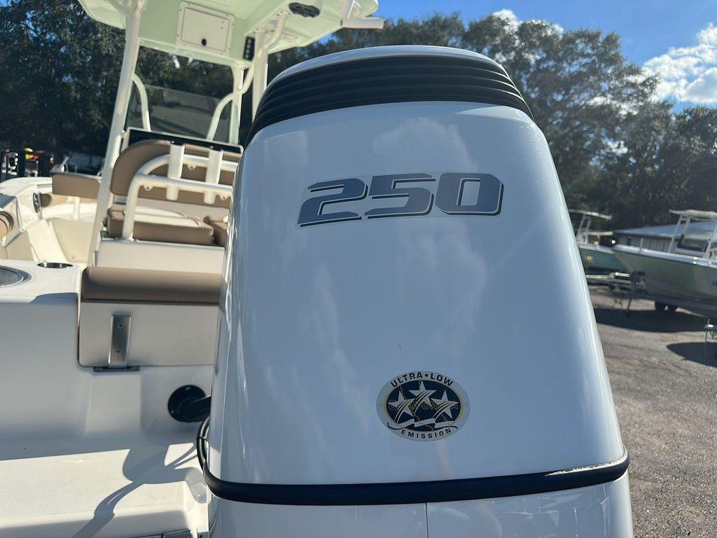 Sea Born LX22 Center Console LE