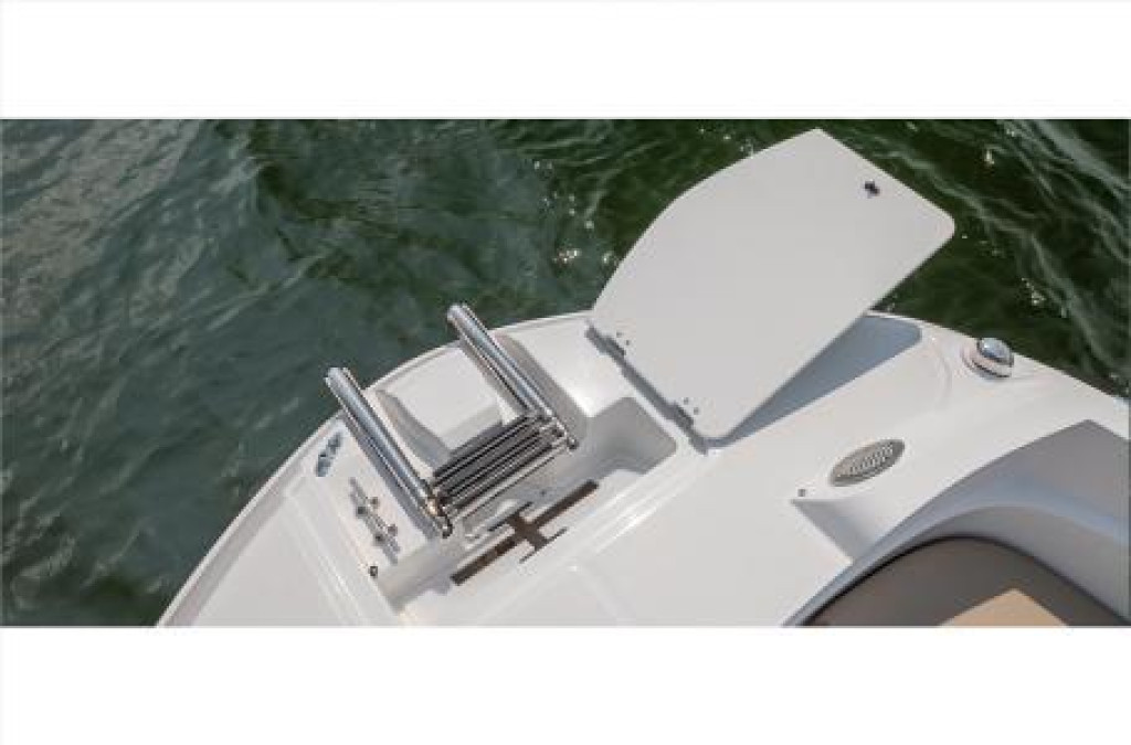 Hurricane SunDeck Sport 205 IO