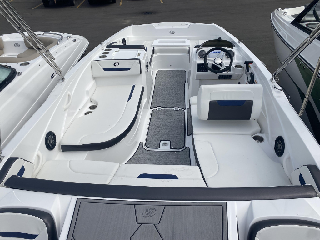 Hurricane SunDeck Sport 205 IO
