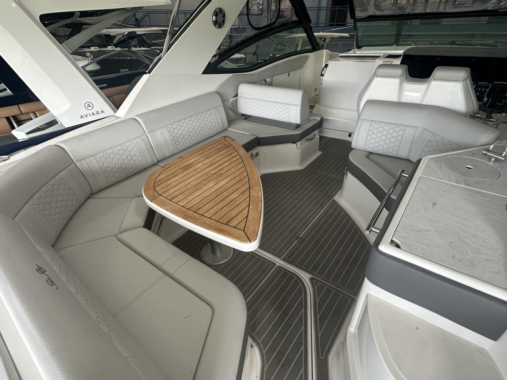 Sea Ray 320 Sundancer