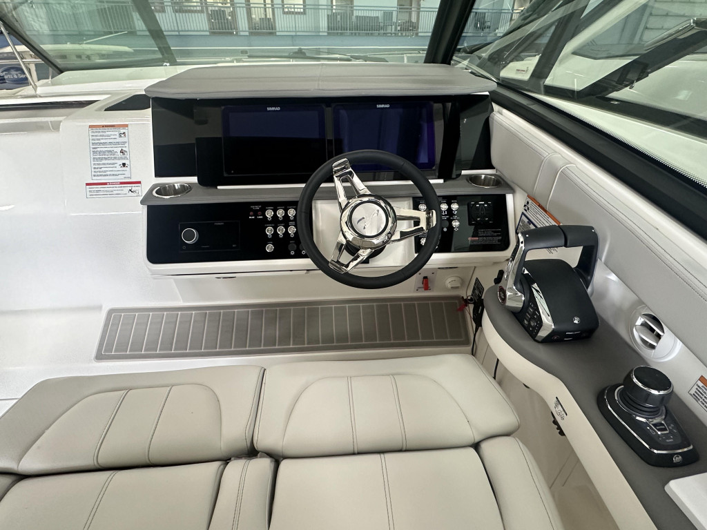 Sea Ray 320 Sundancer