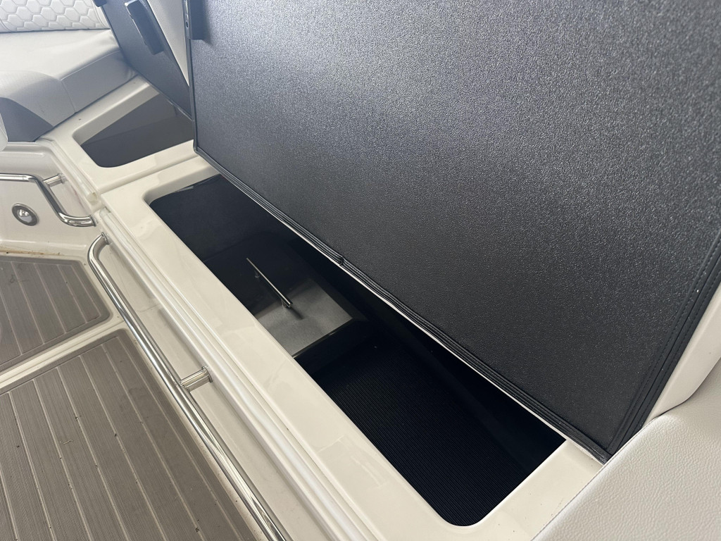 Sea Ray 320 Sundancer