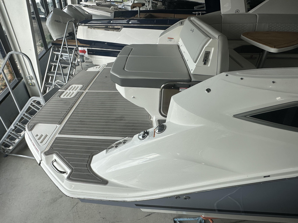 Sea Ray 320 Sundancer