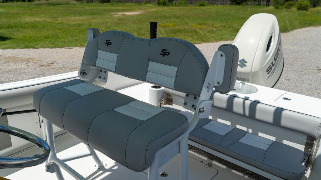 Sea Pro Center Console Sea