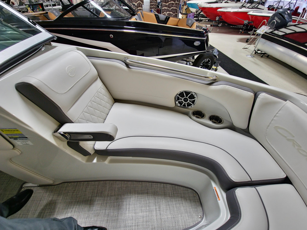 Crownline 210 SS