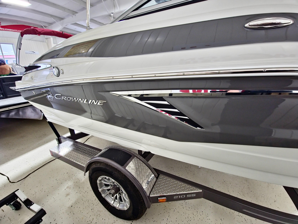 Crownline 210 SS