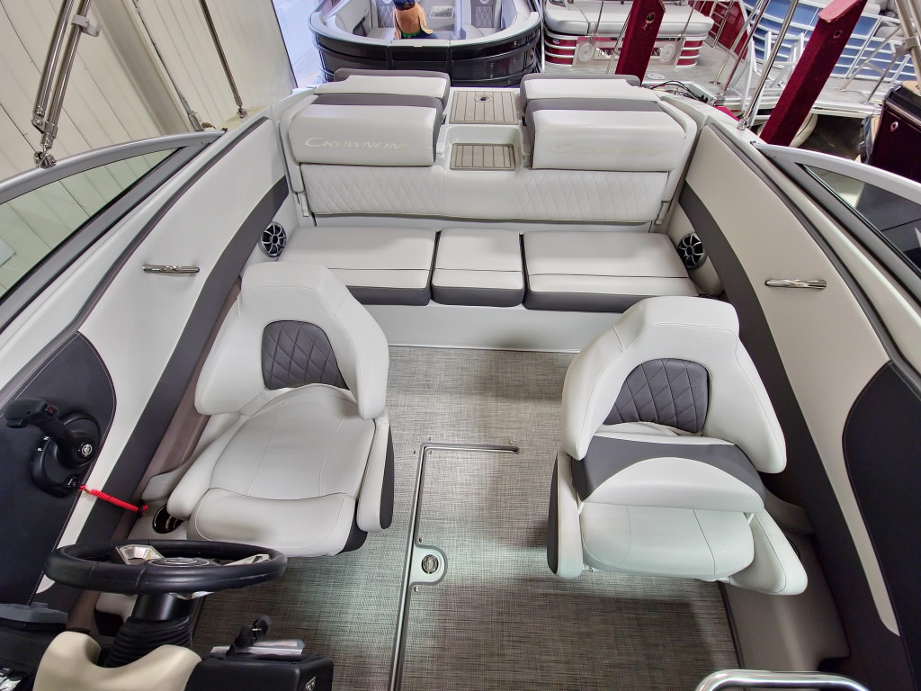 Crownline 210 SS