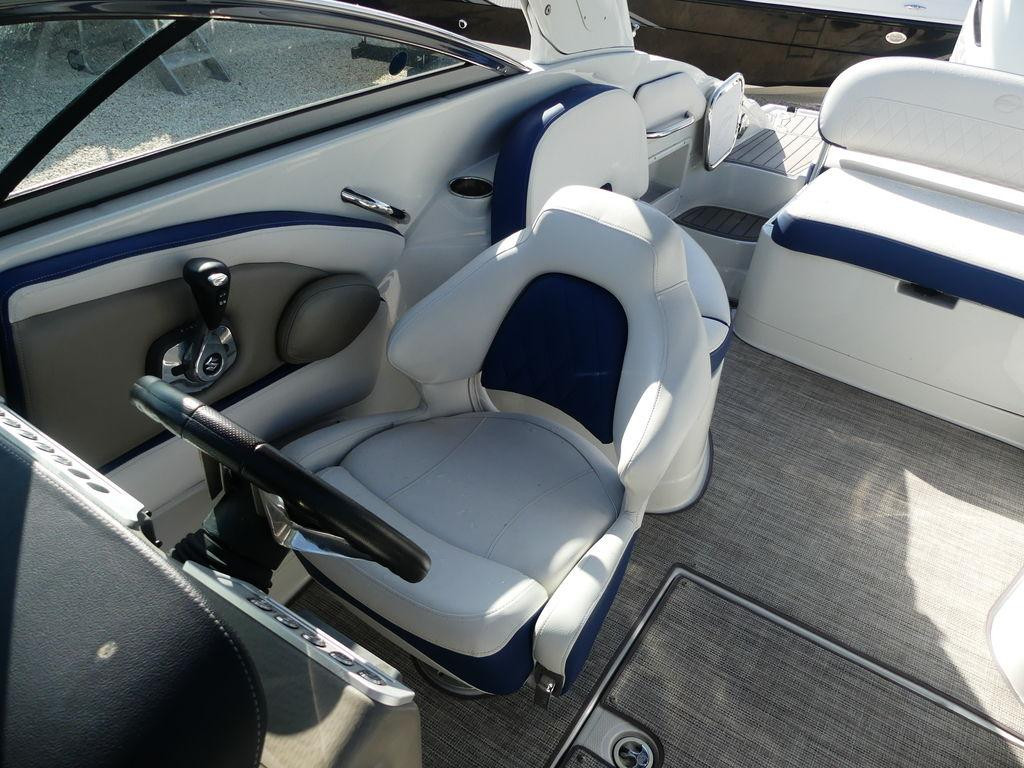Crownline E 270 XSS