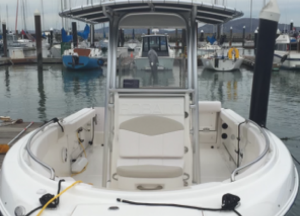 Robalo R222