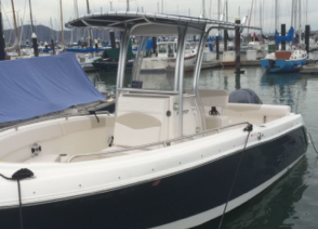 Robalo R222
