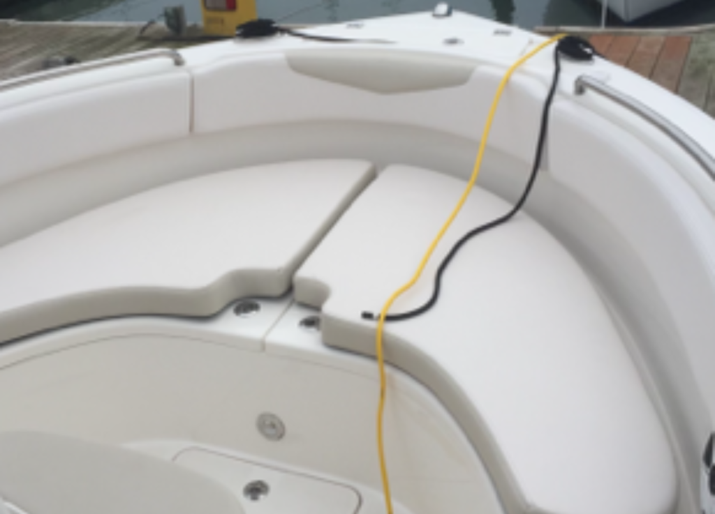 Robalo R222