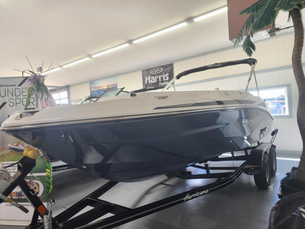 Hurricane SunDeck Sport 205 IO