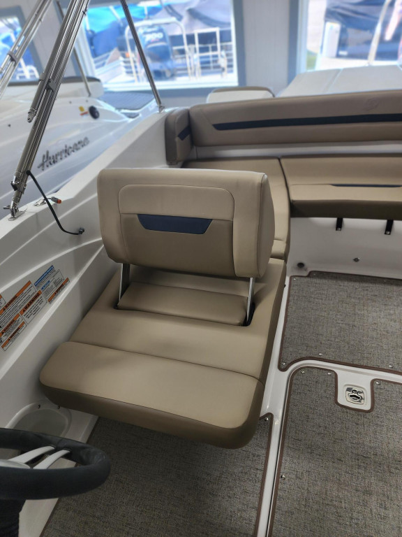 Hurricane SunDeck Sport 205 IO