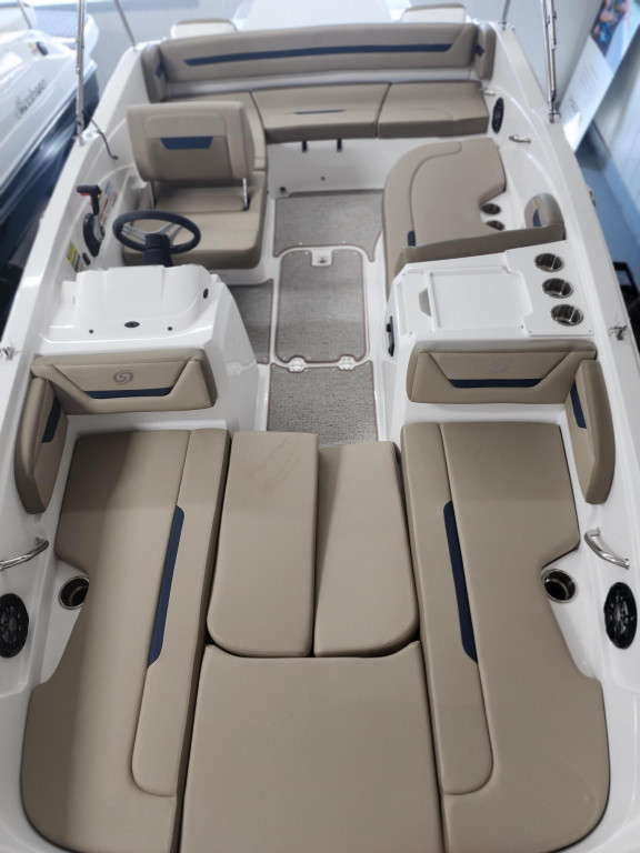 Hurricane SunDeck Sport 205 IO
