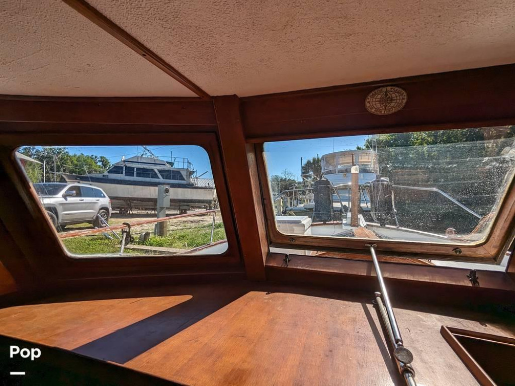Marine Trader 40 Double Cabin