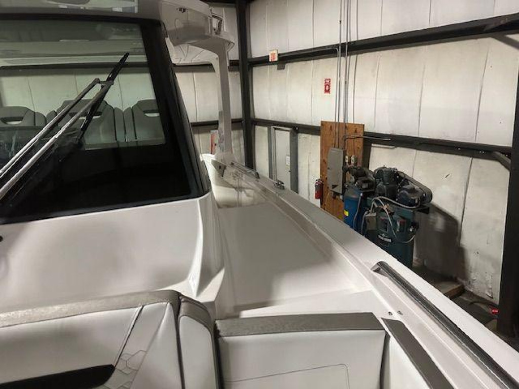 Tiara 34 Luxury Sport