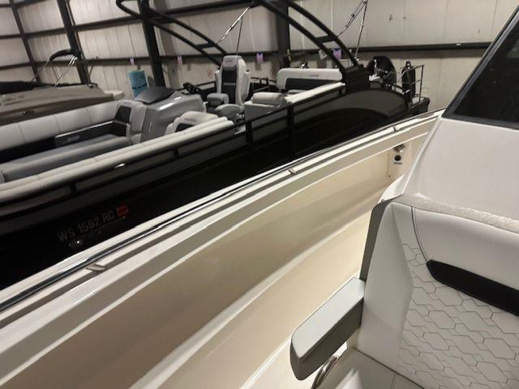 Tiara 34 Luxury Sport